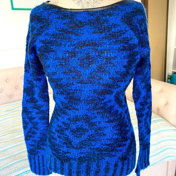 4/$20 Blue & Black Graphic Print Sweater - Picture 1 of 5